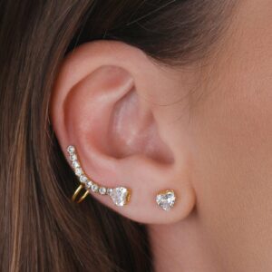 Piercing Dourado Earcuff Coração Cravejado de Zircônia Com Brinco